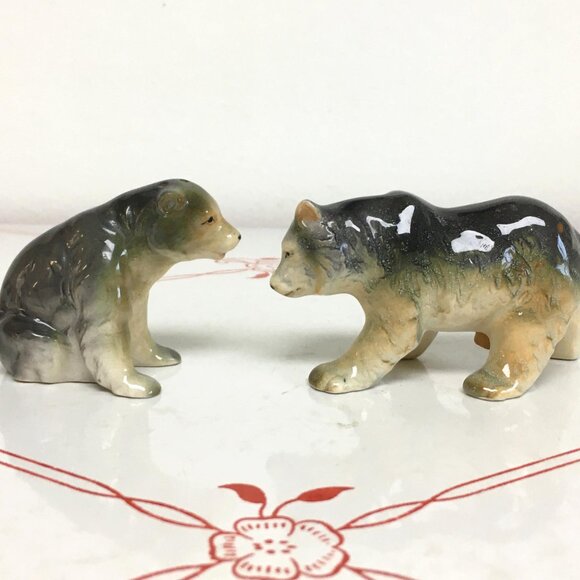 Vintage 1960's "Bear" Salt and Pepper Shaker Set - Picture 2 of 5